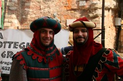 Domenica 26 Agosto - Messa Commemorativa quartieristi scomparsi e preparazioine all'estrazione delle Carriere