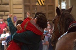 Tripudio in Piazza Grande