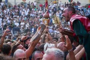 07 - Tripudio in piazza