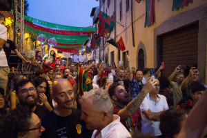 Un quartiere in festa 0003