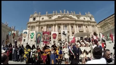 Arezzo e la Giostra in Vaticano - Il racconto della giornata - ZW-5PrjHMAw