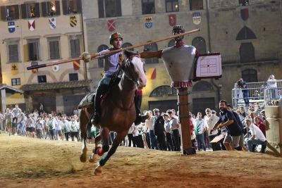 La provaccia di Enzo Pecchi è RossoVerde