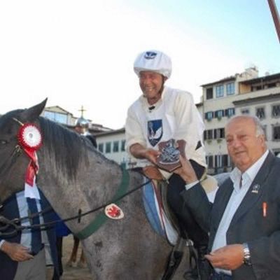 Marco Cherici vince la Giostra del Giglio a Firenze