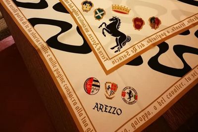 Presentato il foulard ufficiale della Giostra